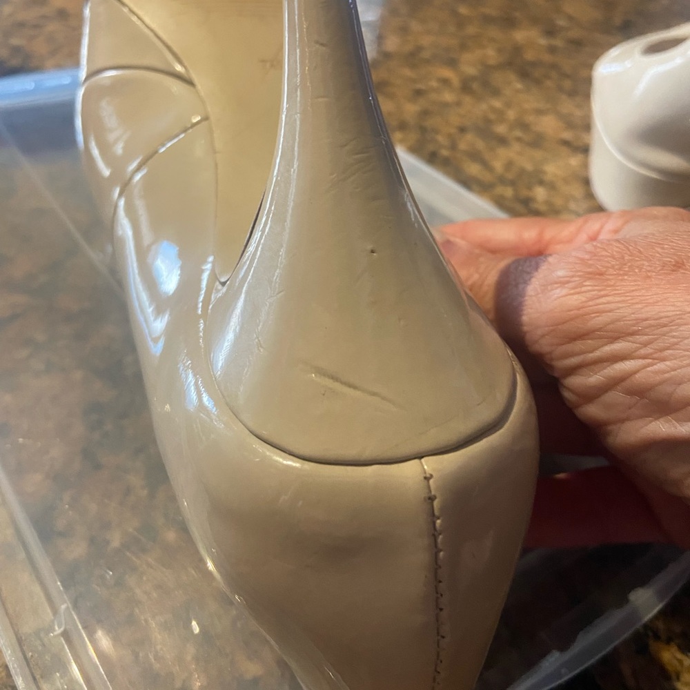 Marc Fisher Platform Heel - image 7